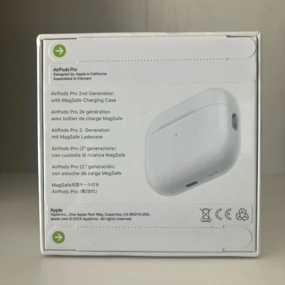 *SEALED* AIRPOD PRO 2nd GENERATION - Picture 2 of 4